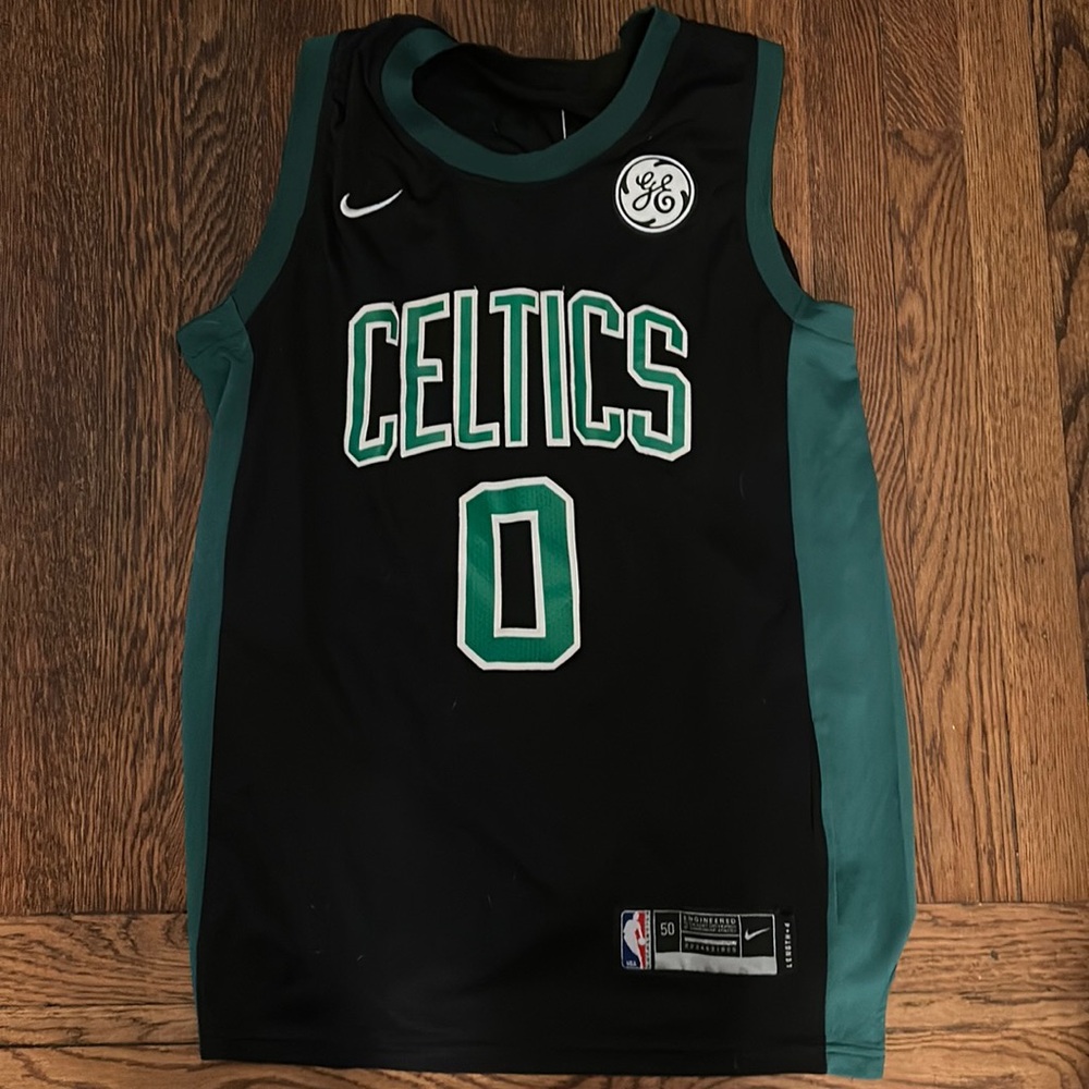 Tatum Celtics jersey xl